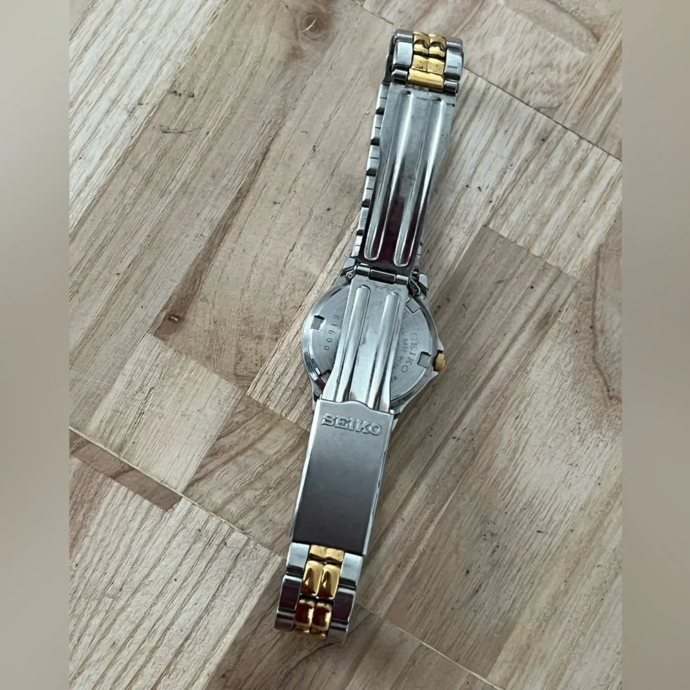 Seiko Sport 50 Ladies Watch Vintage Two-Tone Bracelet Iridescent Dial Date - Picture 11 of 16